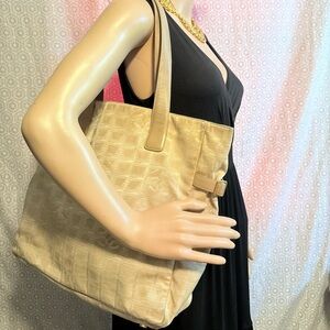 Chanel vintage travel line tote bag